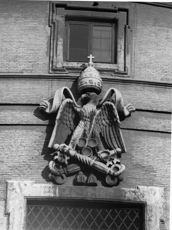 stemma di Pio XI Ratti (scultura) - ambito italiano (sec. XX)