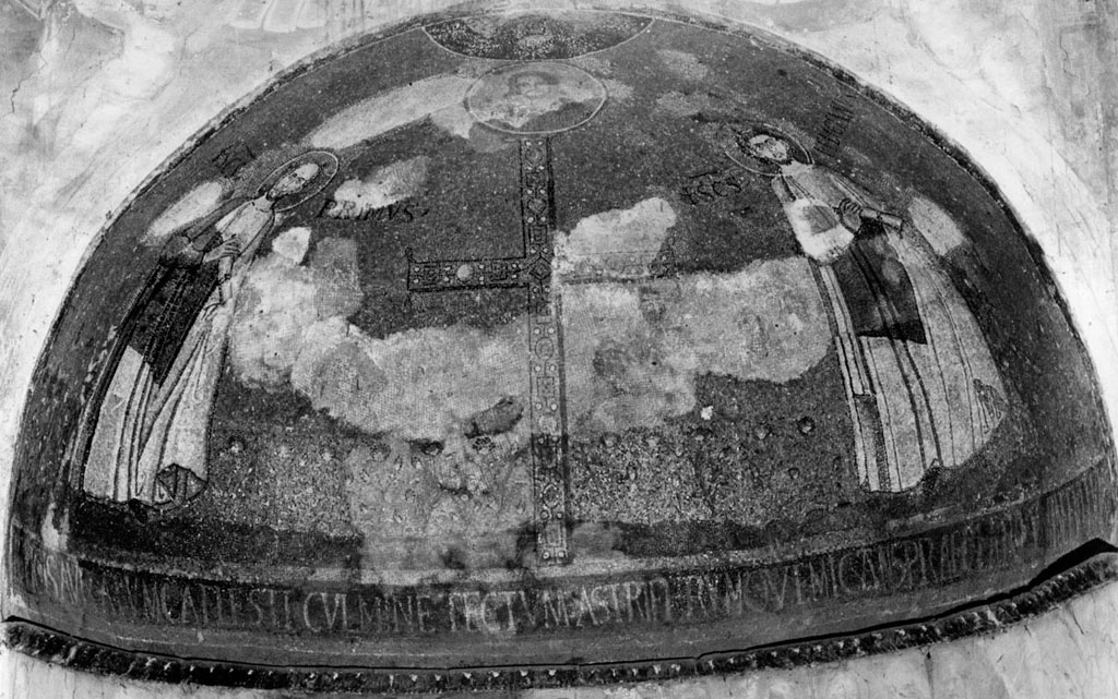 santi Primo e Feliciano ai lati della Croce e clipeo con busto di Cristo (decorazione musiva) - ambito romano (sec. VII)