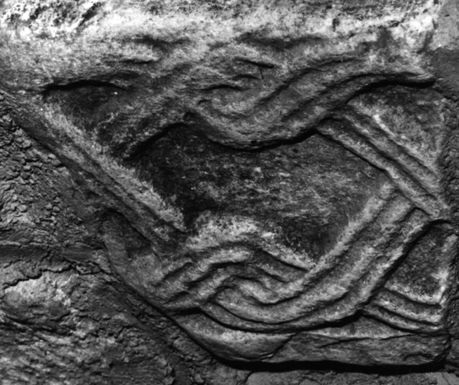 motivo decorativo a intrecco vimineo (rilievo, frammento) - ambito romano (prima metà sec. IX)