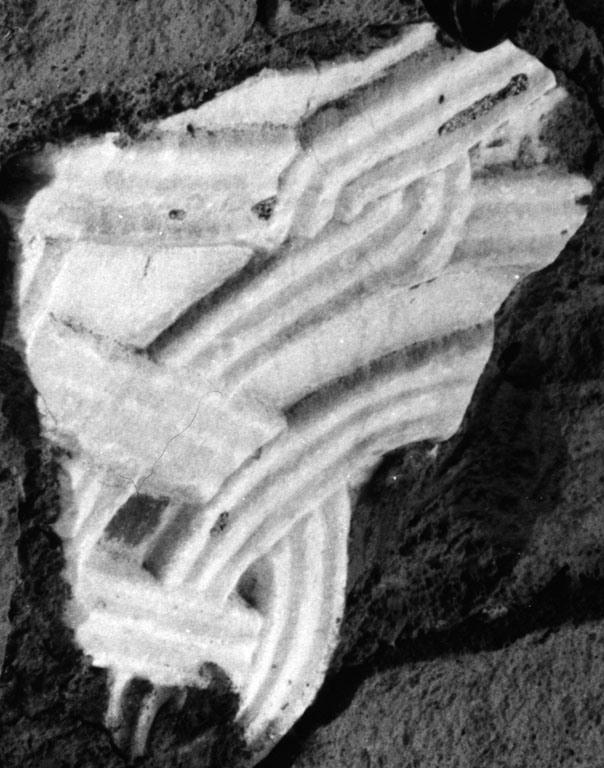 Decorazione a motivi geometrici (rilievo, frammento) - ambito romano (prima metà sec. IX)