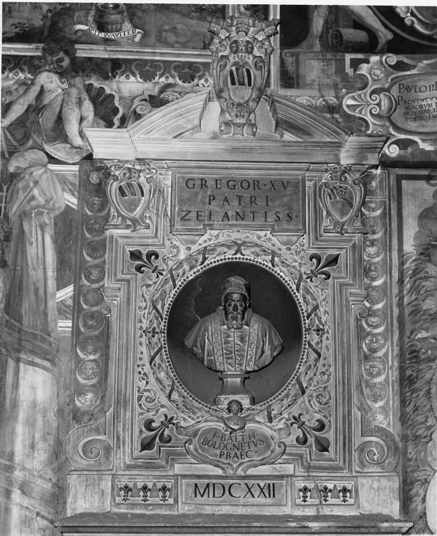 stemma di Papa Gregorio XV (rilievo, elemento d'insieme) - ambito romano (seconda metà sec. XIX)