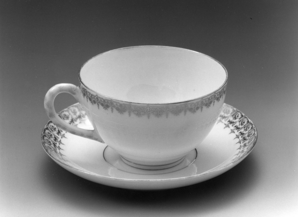 tazza, serie - manifattura di Limoges (seconda metà sec. XIX)