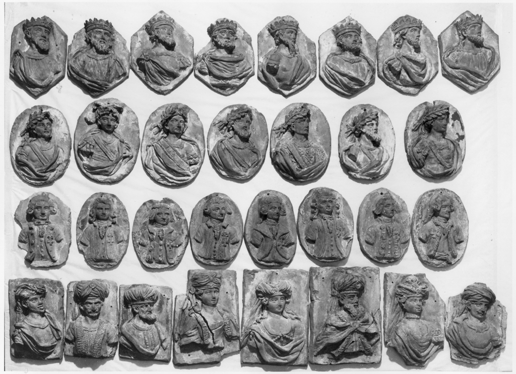 busto di uomo con barba e turbante (formella) - ambito austro-ungarico (sec. XVIII)