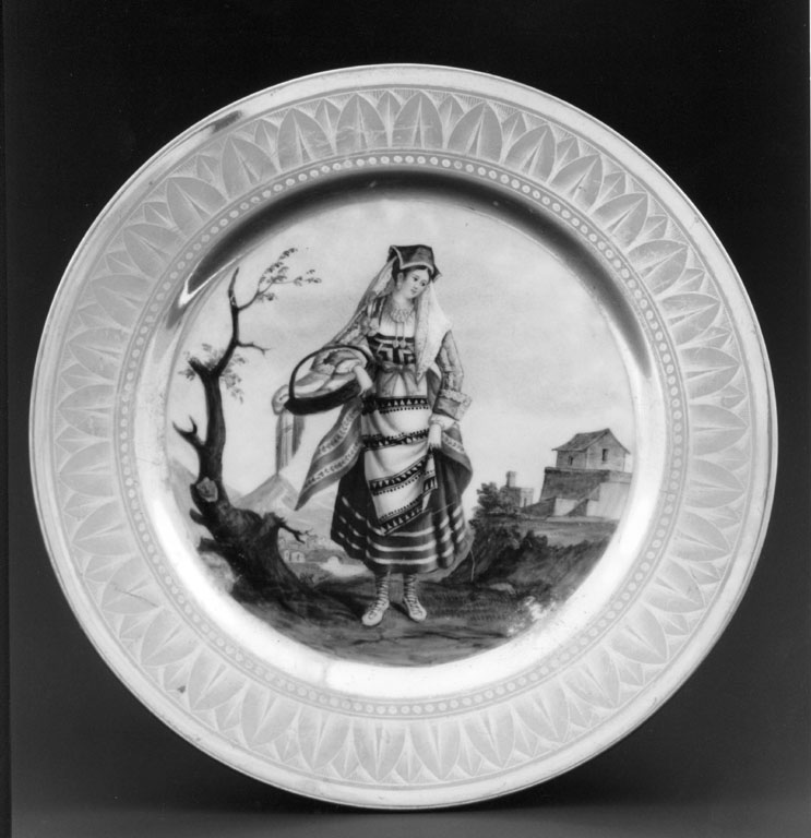 donna col costume di Pietracamela (piatto) di Nardone Francesco - manifattura napoletana (secondo quarto sec. XIX)