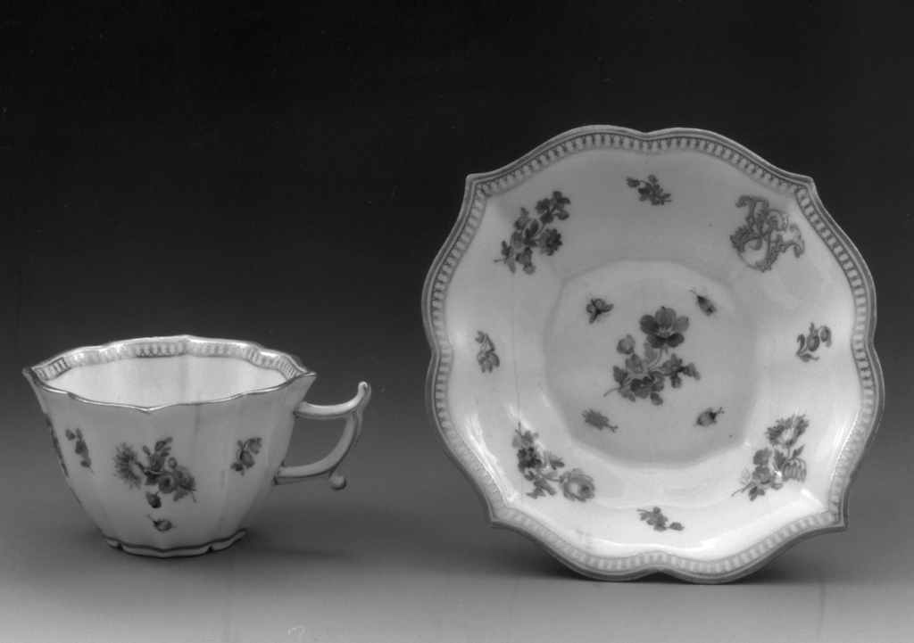 piattino - manifattura di Meissen (fine/inizio secc. XIX/ XX)