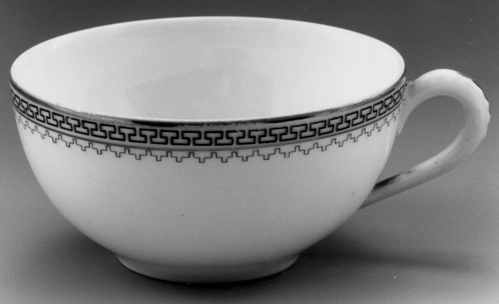 tazza da thè - manifattura cecoslovacca (fine/inizio secc. XIX/ XX)