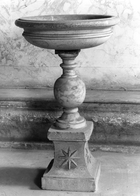 acquasantiera - a fusto di Longo Stefano (attribuito) (sec. XVII)
