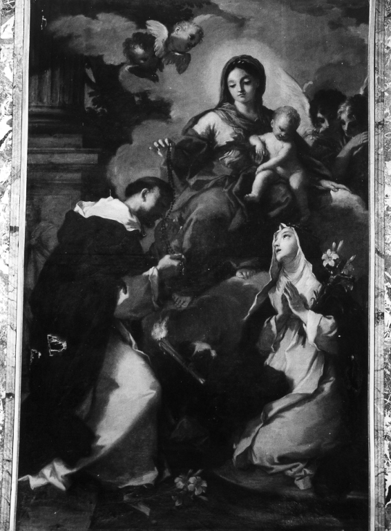 Maria Vergine con Bambino offre il rosario a S. Domenico genuflesso al suo cospetto insieme a S. Caterina (dipinto) di Passeri Giuseppe (sec. XVIII)