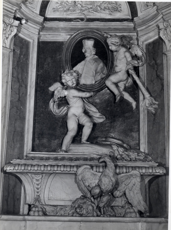 ritratto del cardinale Carlo Bichi (medaglione portaritratto) di De Dominicis Carlo (prima metà sec. XVIII)