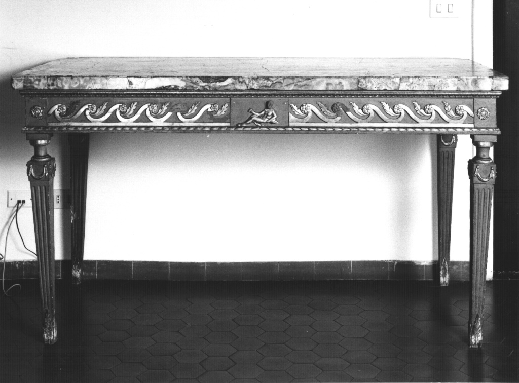 console - ambito romano (primo quarto sec. XIX)