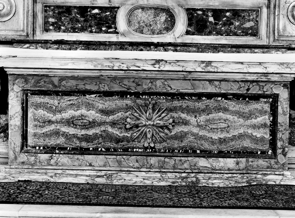 paliotto - ambito romano (prima metà sec. XVIII)