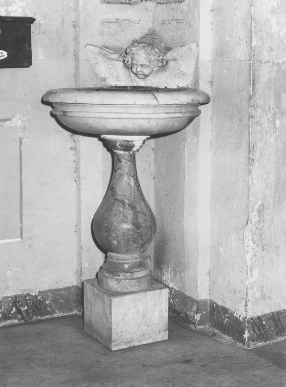 acquasantiera - ambito romano (sec. XVII)