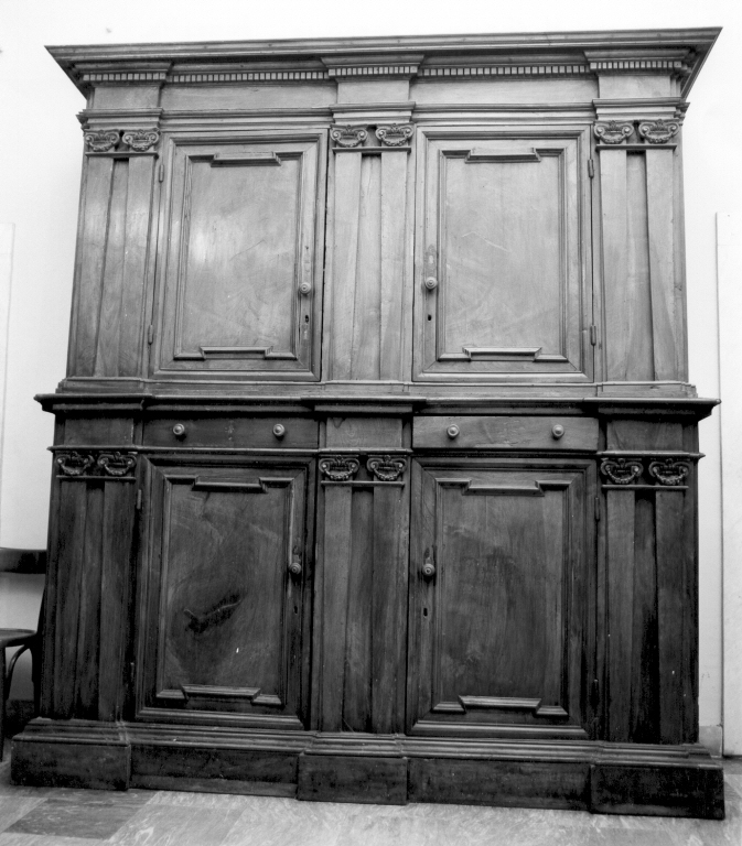 mobile da sacrestia con alzata - bottega romana (sec. XVII)