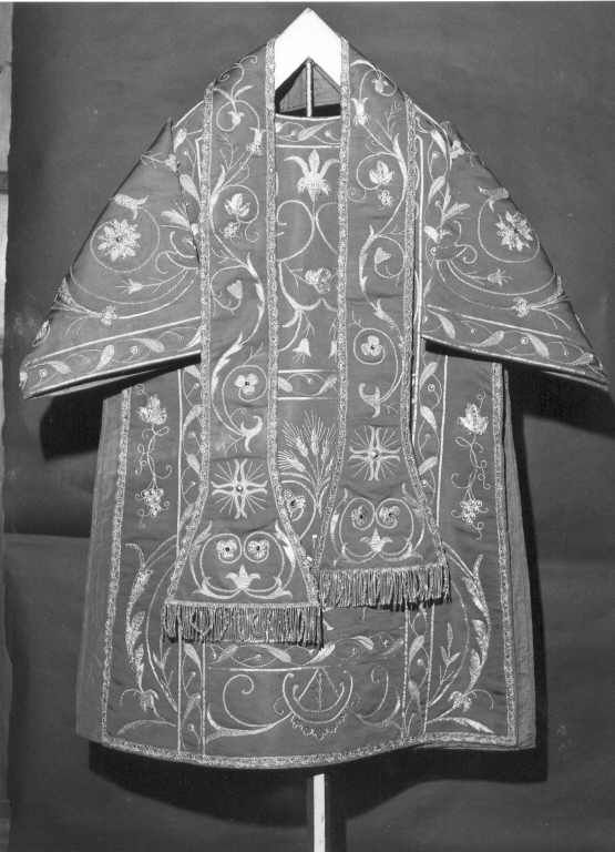 dalmatica - manifattura romana (seconda metà sec. XVIII)