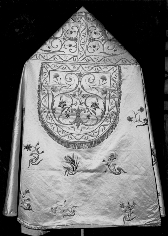 piviale - manifattura romana (fine sec. XIX)