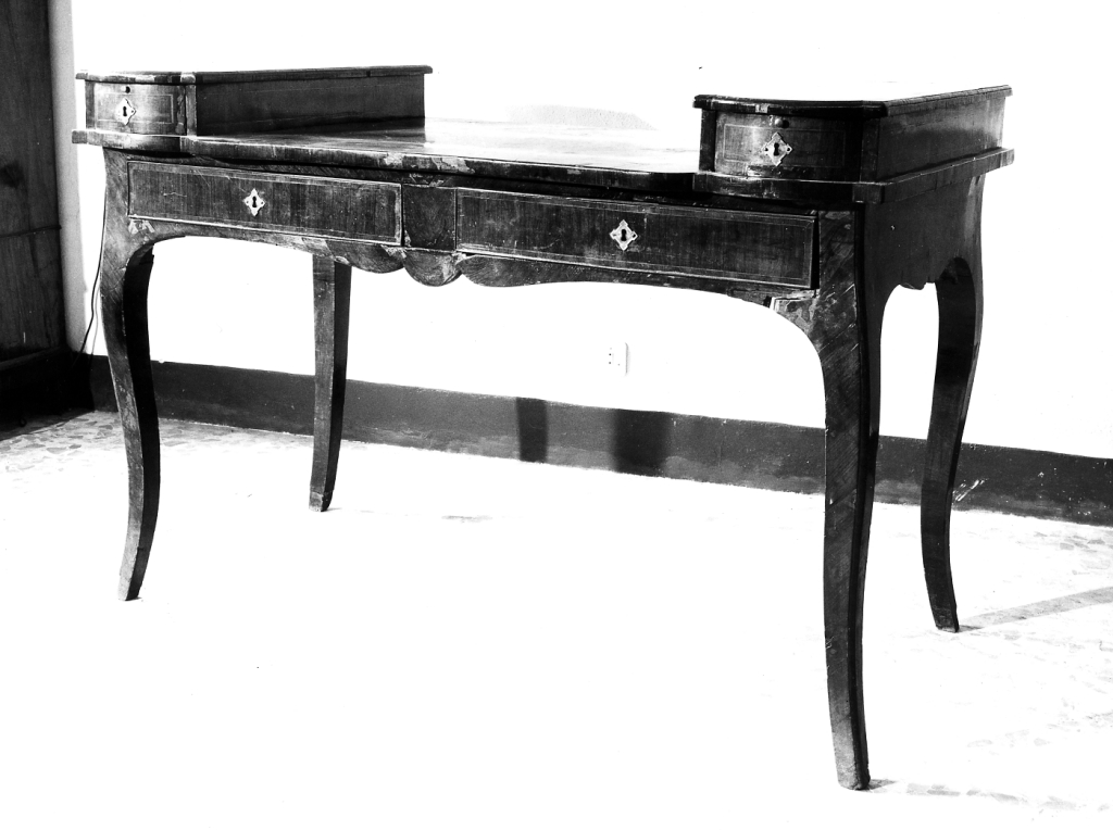 scrivania - ambito romano (metà sec. XVIII)