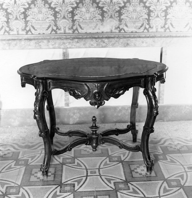 tavolo - ambito romano (seconda metà sec. XIX)