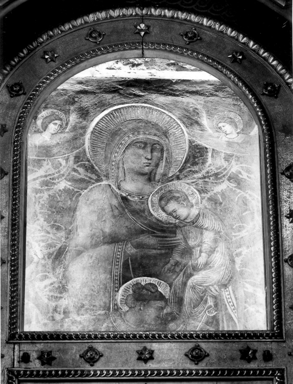 Madonna con Bambino e Santo Stefano (dipinto) di Cavallini Pietro (scuola) (fine/inizio secc. XIII/ XIV)