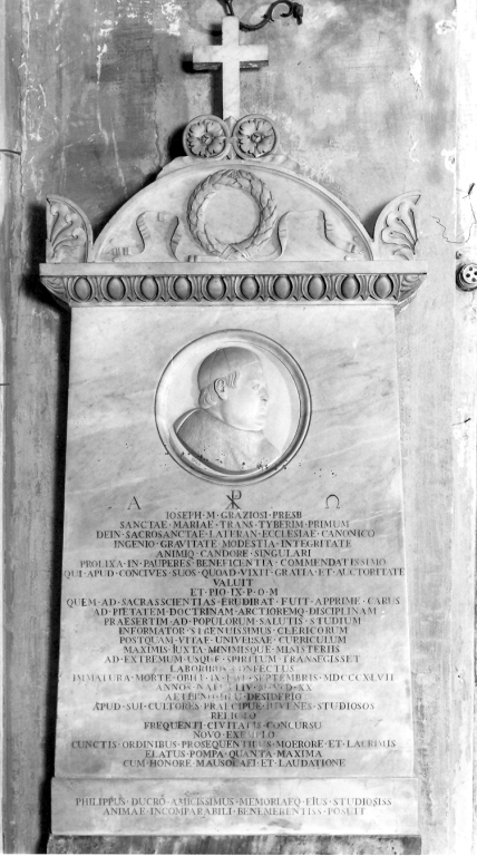 monumento funebre - a cippo - manifattura romana (sec. XIX)