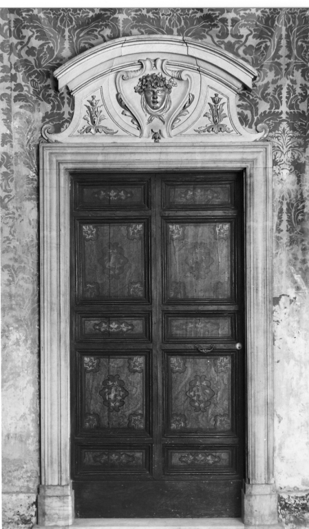 mostra di porta, serie di Piccaluga Giovanni Battista (attribuito) (secondo quarto sec. XVIII)