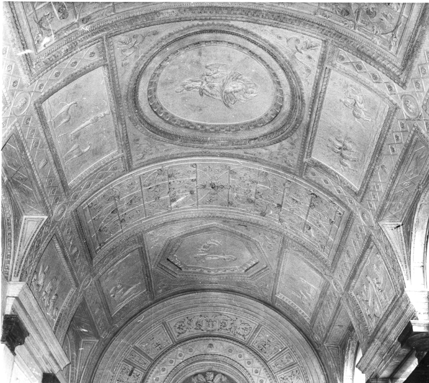 Divinità. Decorazioni. Personaggi (decorazione plastico-architettonica) di Giovanni da Udine detto Giovanni Ricamatore (attribuito) (sec. XVI)