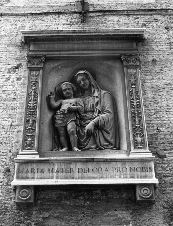 Madonna con Bambino (rilievo) di Schoepf Peter (sec. XIX)