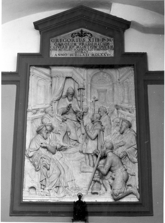 Il principe K. F. von Julich Kleve Berger al cospetto di Gregorio XIII (rilievo) di Mostaert Nicolas detto Niccolò Pippi d'Arras, Van den Vliete Gillis detto Egidio della Riviera (sec. XVI)