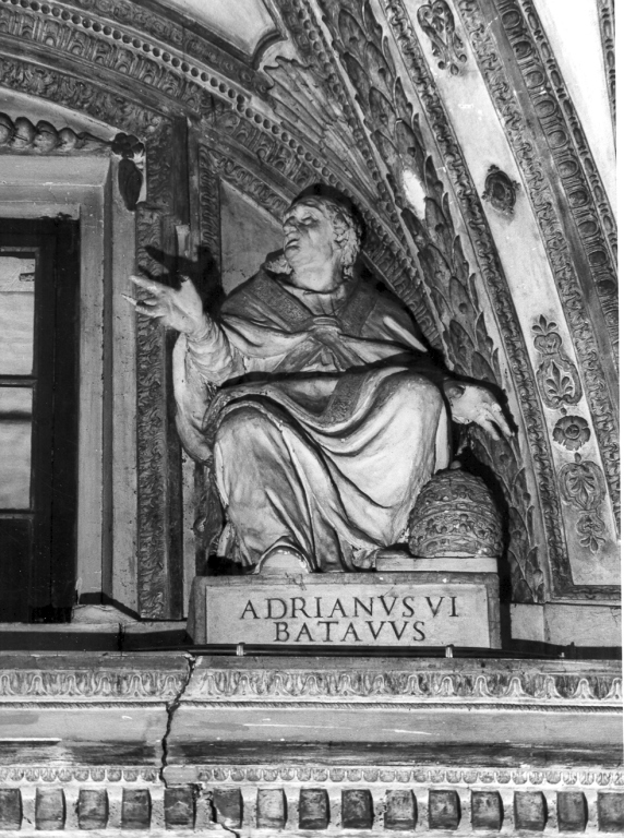 Adriano VI (statua) - ambito romano (secondo quarto sec. XVII)