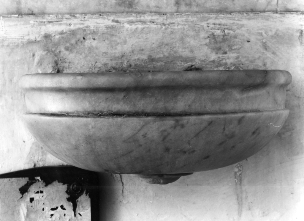 acquasantiera da parete - ambito romano (sec. XIX)