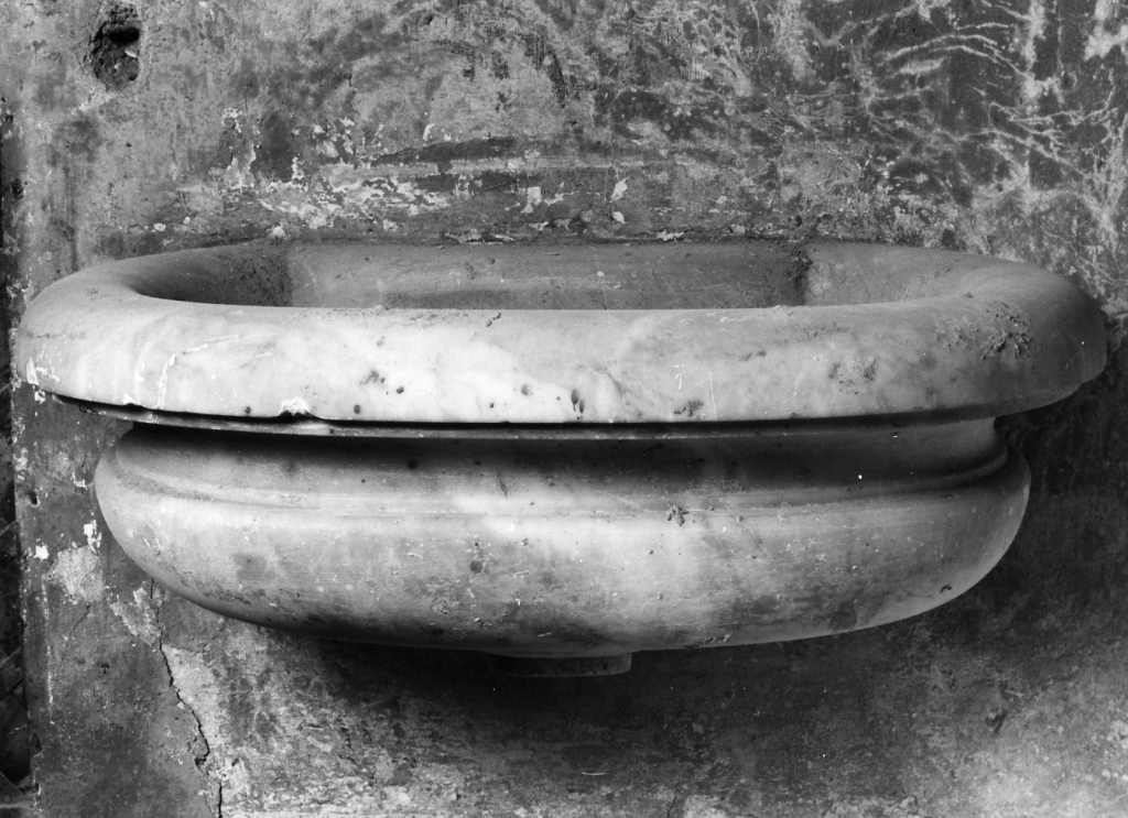 acquasantiera - ambito romano (sec. XIX)