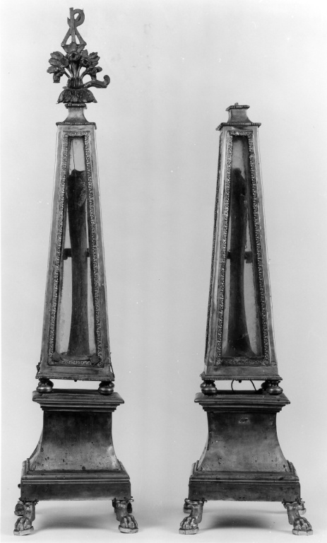 reliquiario architettonico - a obelisco - ambito romano (metà sec. XVII)