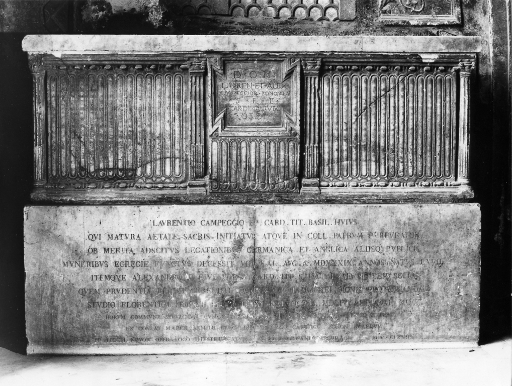 sarcofago - ambito romano (sec. VIII)