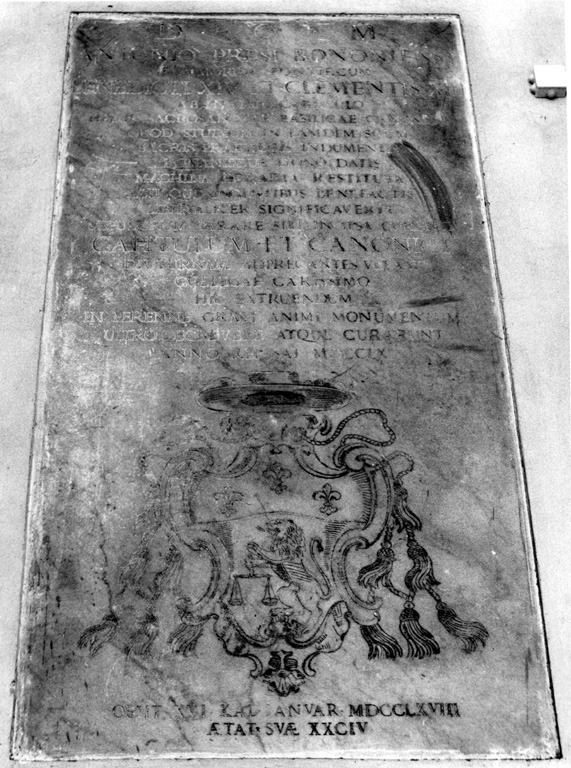 lapide tombale - ambito romano (sec. XVIII)