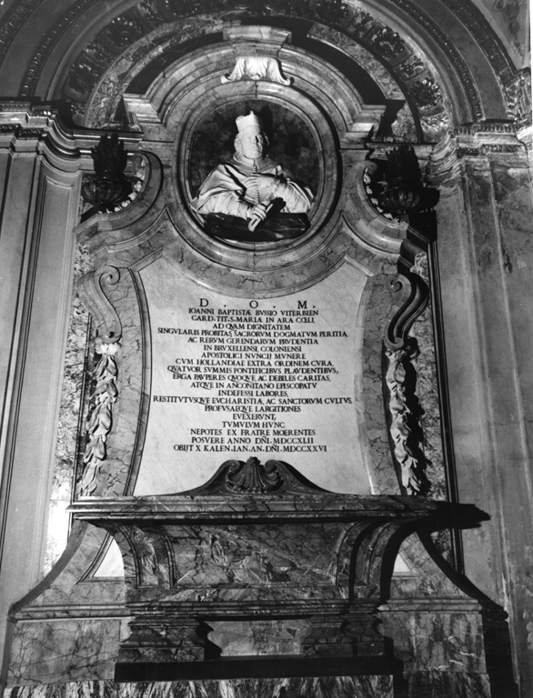monumento funebre - a lastra di Rossi Giovan Battista (attribuito), Ferrari Francesco (attribuito) (sec. XVIII)