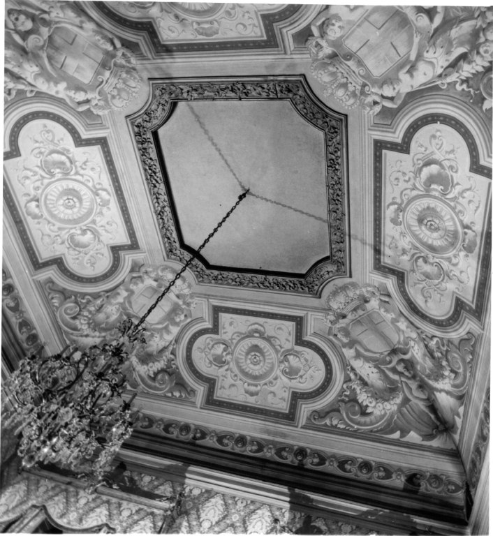 motivo decorativo con stemmi (soffitto dipinto) di Brugnoli Annibale (cerchia) (sec. XIX)