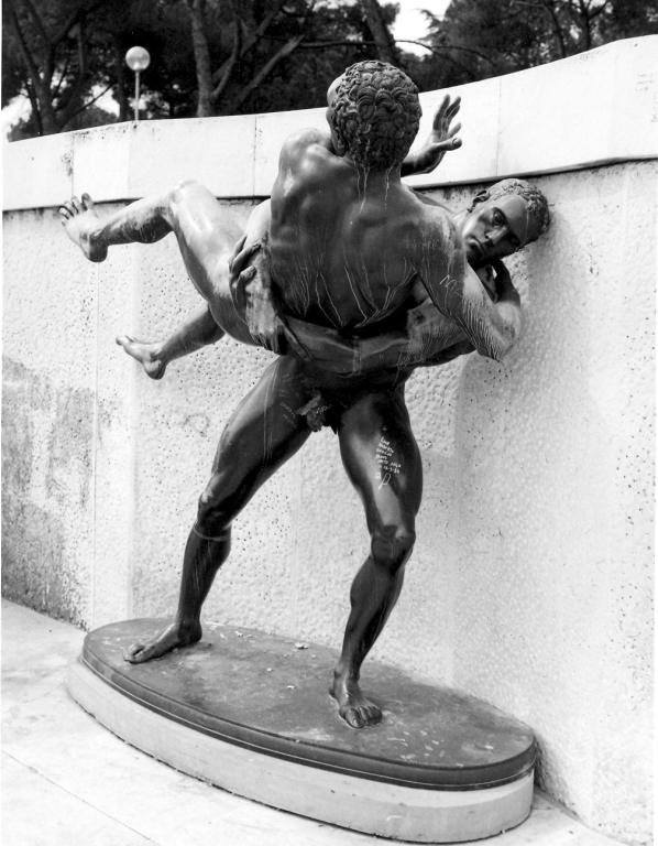 due lottatori (scultura) di Bellini Aroldo (sec. XX)