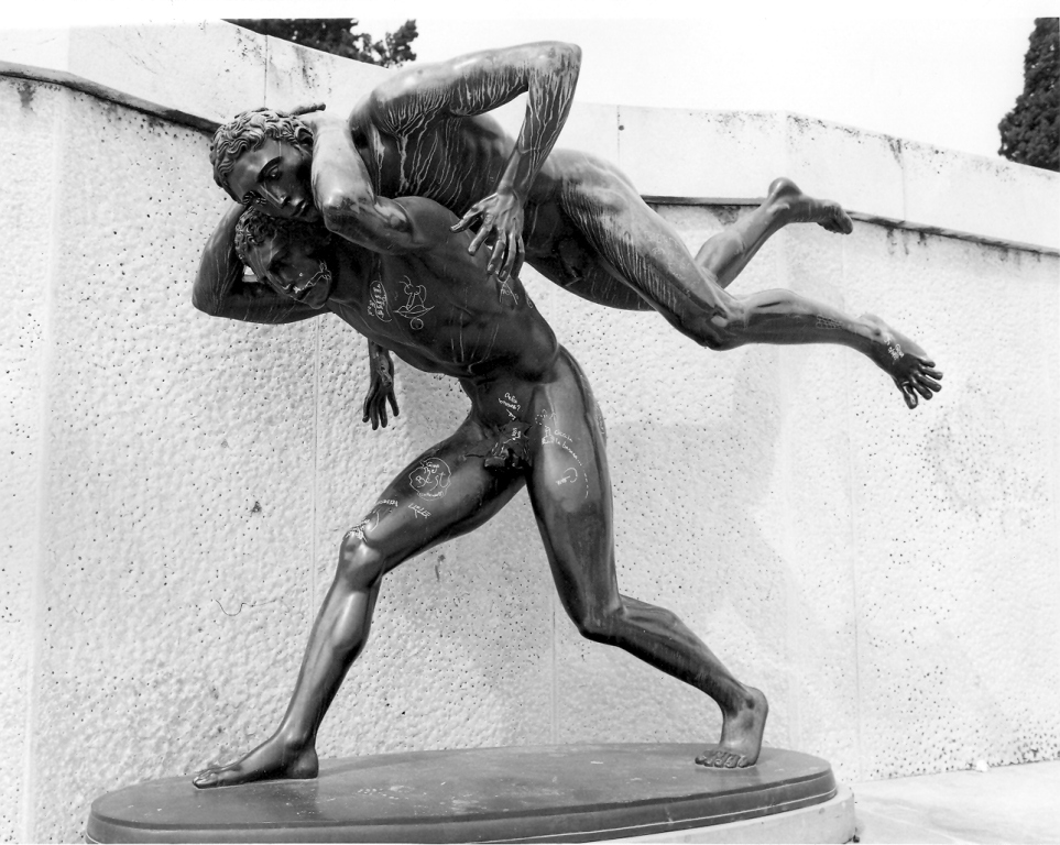 due lottatori (scultura) di Bellini Aroldo (sec. XX)