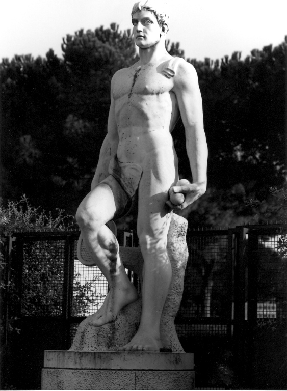 tennista (scultura) di Condorelli L (sec. XX)