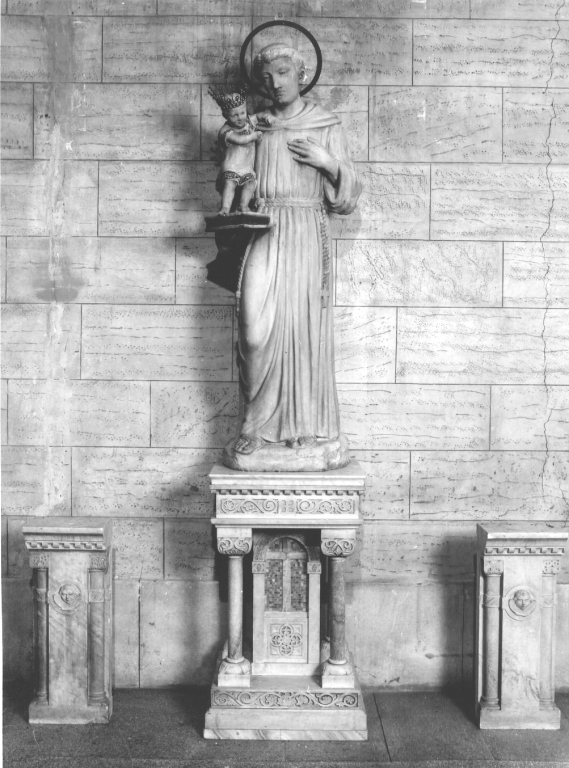 Sant'Antonio da Padova con il bambino (statua) di Gazzeri Enrico (sec. XX)