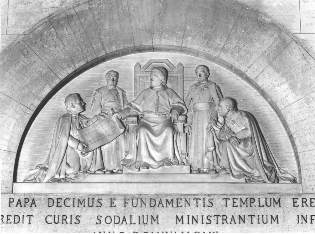 papa Pio X osserva il progetto della chiesa di S. Camillo (lunetta) di Galli Guido (sec. XX)