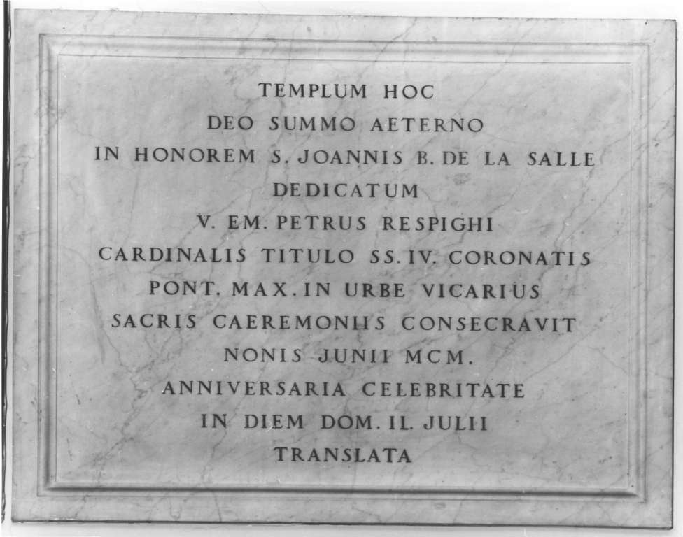 lapide, complesso decorativo - ambito romano (sec. XX)