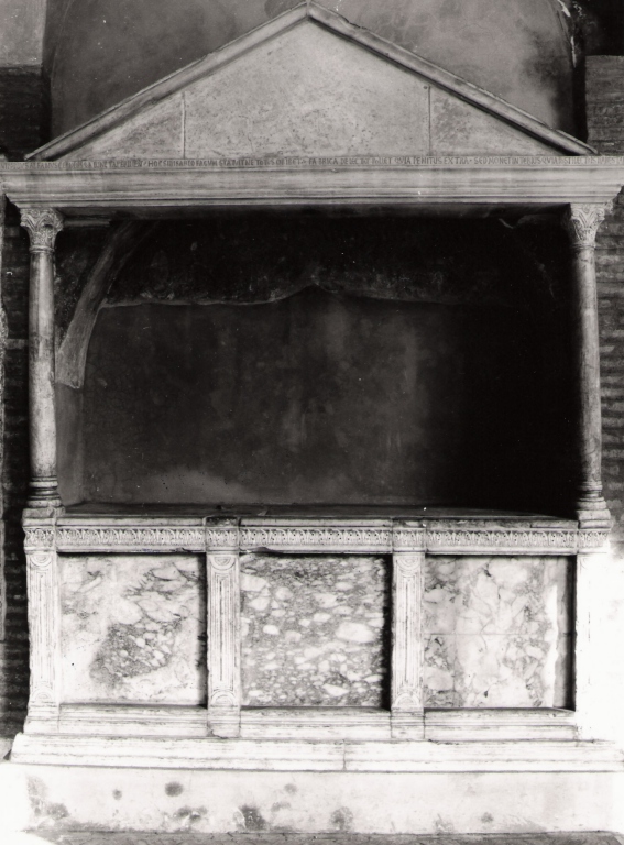 tomba - ambito romano (sec. XII)
