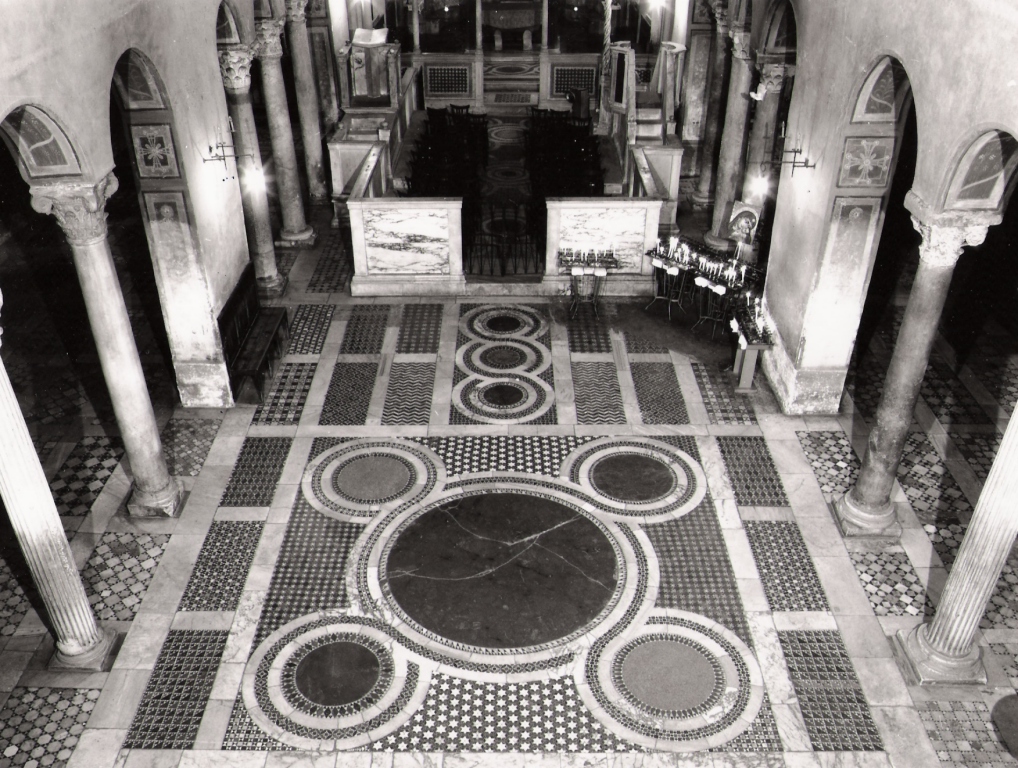 pavimento cosmatesco - ambito romano (sec. XII)