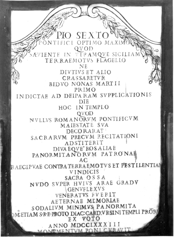 lapide tombale - ambito romano (sec. XVIII)