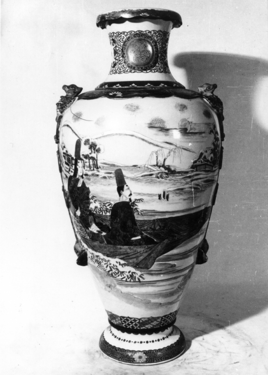 vaso - manifattura giapponese/ Satsuma (prima metà sec. XIX)