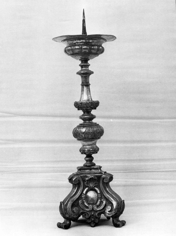 candeliere, serie - bottega romana (fine/inizio secc. XVII/ XVIII)