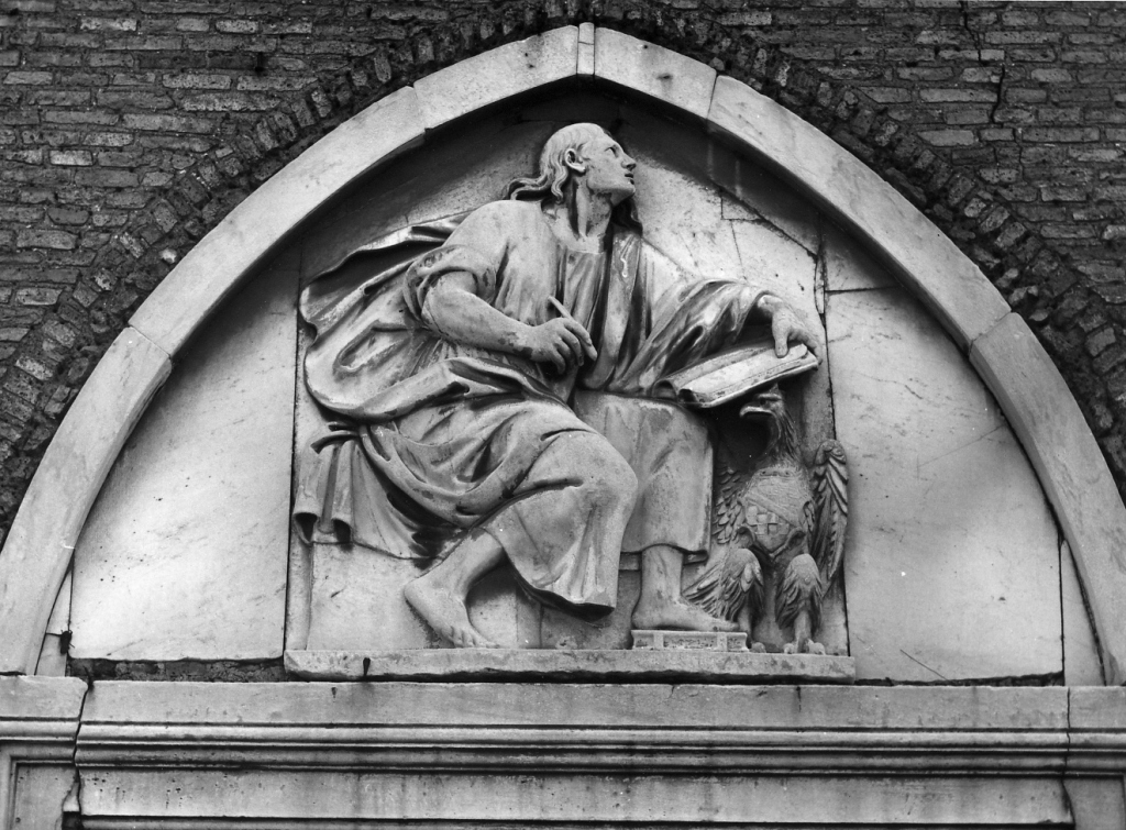 San Giovanni Evangelista (rilievo) di Ferrucci Pompeo (cerchia) (seconda metà sec. XVI)