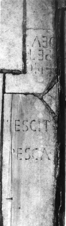 lapide tombale, frammento - bottega romana (sec. XV)