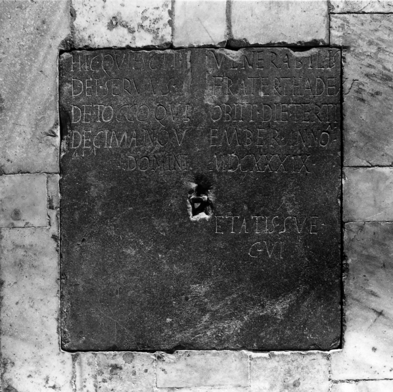 lapide tombale - bottega romana (sec. XVII)