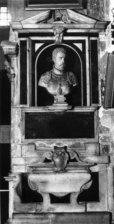 monumento funebre - ambito romano (sec. XVI)